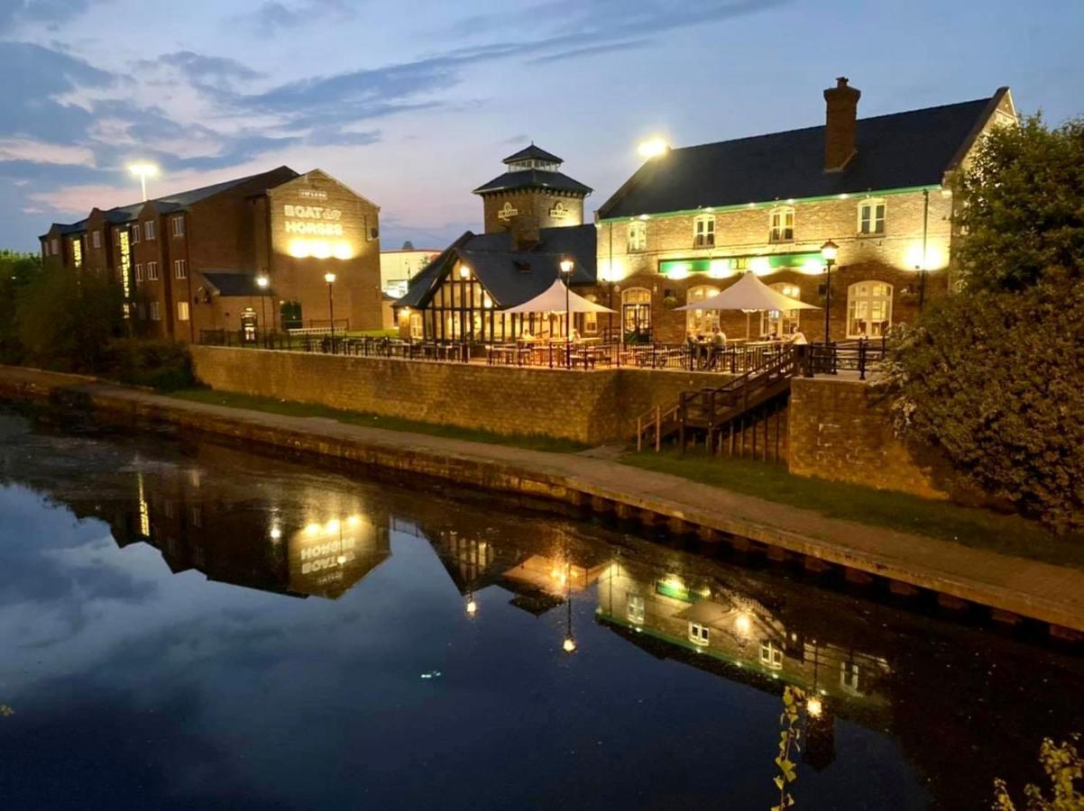 Boat & Horses Inn Oldham Kültér fotó